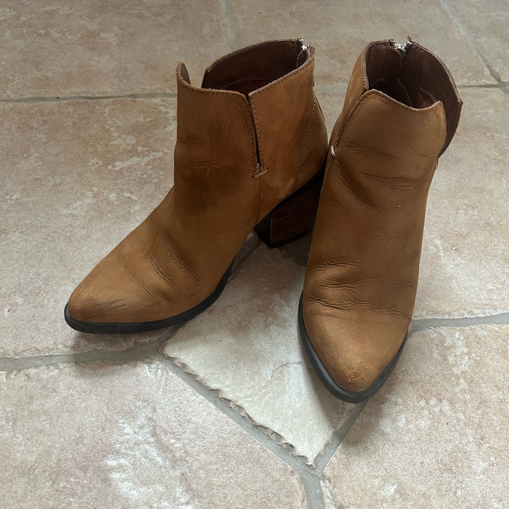 Women's Tan Ankle Boots